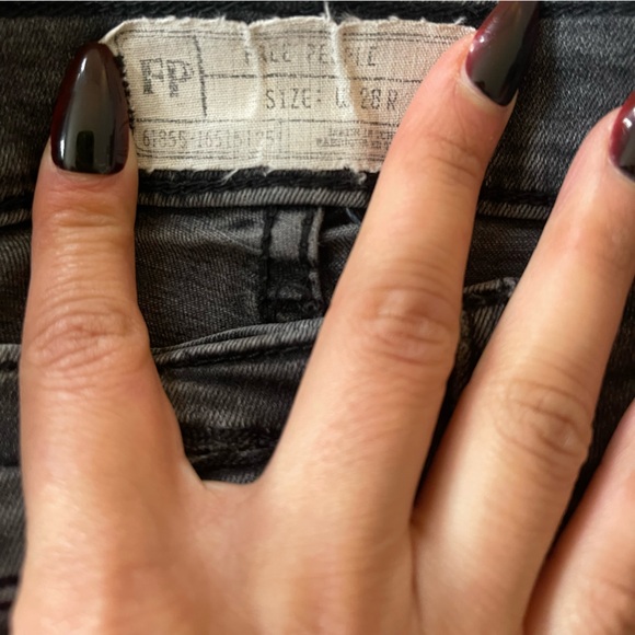 Free People Ripped Knees Skinny Jeans - Picture 2 of 7